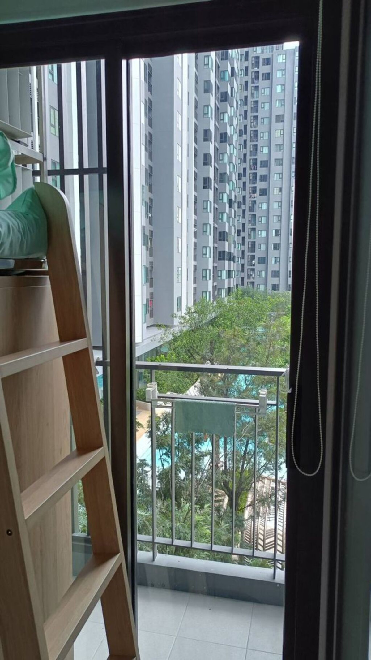 ให้เช่าคอนโดท่าพระ ตลาดพลู วุฒากาศ : ให้ เช่า ไลฟ์ สาธร เซียร่า(วิวสระ) 99/185