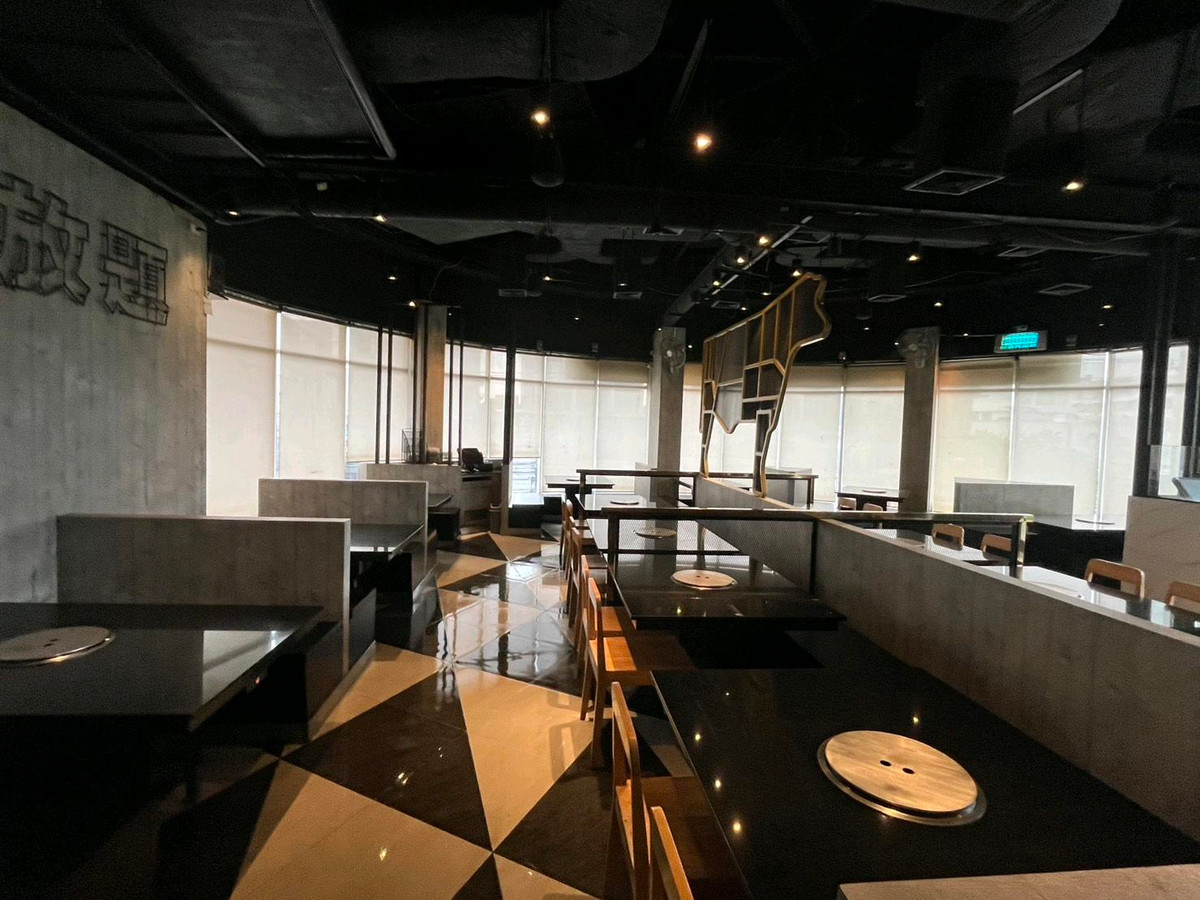 For LeaseholdRetail SpaceRamkhamhaeng, Hua Mak : Business Takeover at King Kong Branch – Lotus Town in Town | Large 184 SQM Space | 3-Year Lease | Strong Daily Foot Traffic