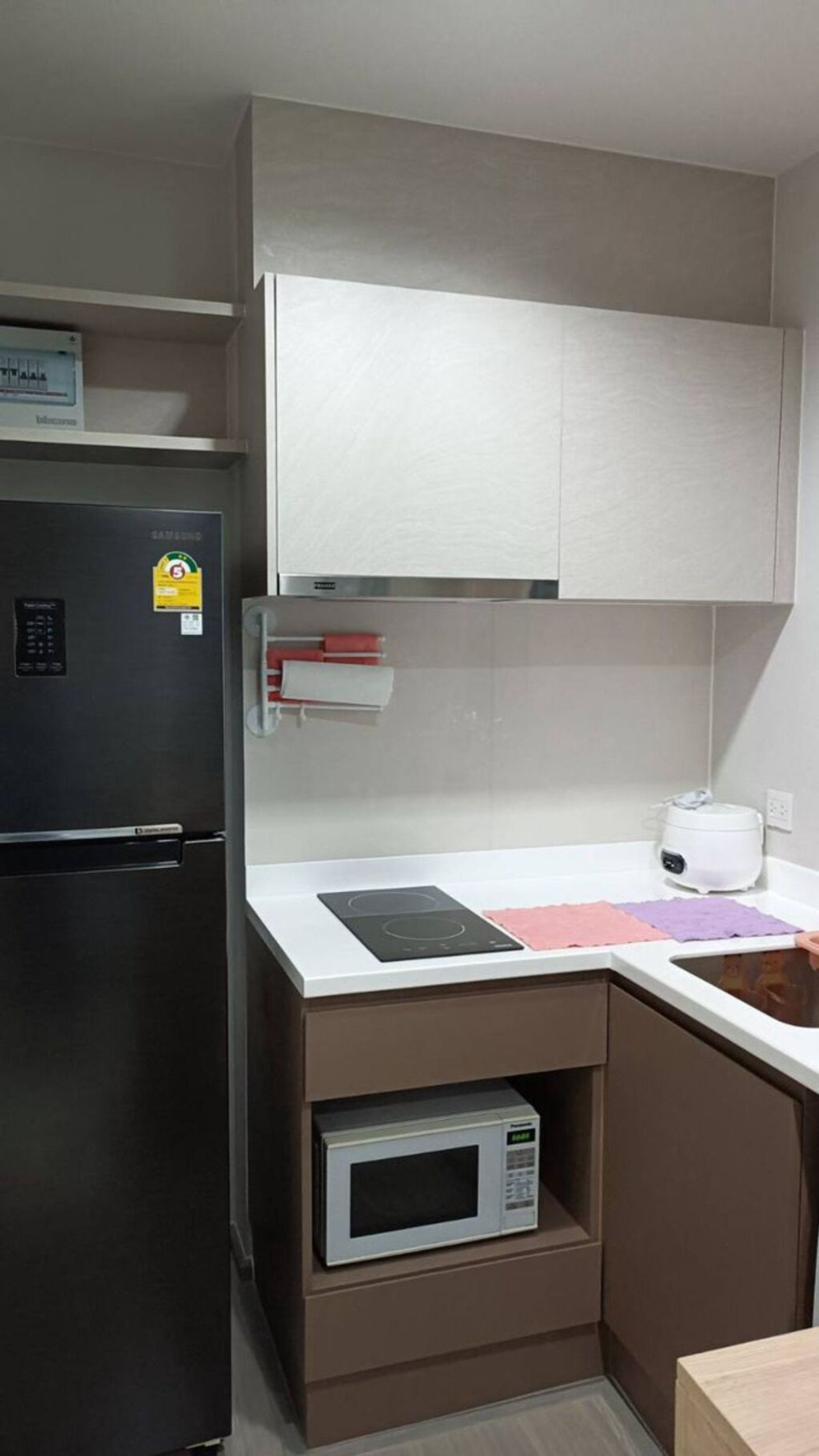 ให้เช่าคอนโดท่าพระ ตลาดพลู วุฒากาศ : ให้ เช่า ไลฟ์ สาธร เซียร่า(วิวสระ) 99/185