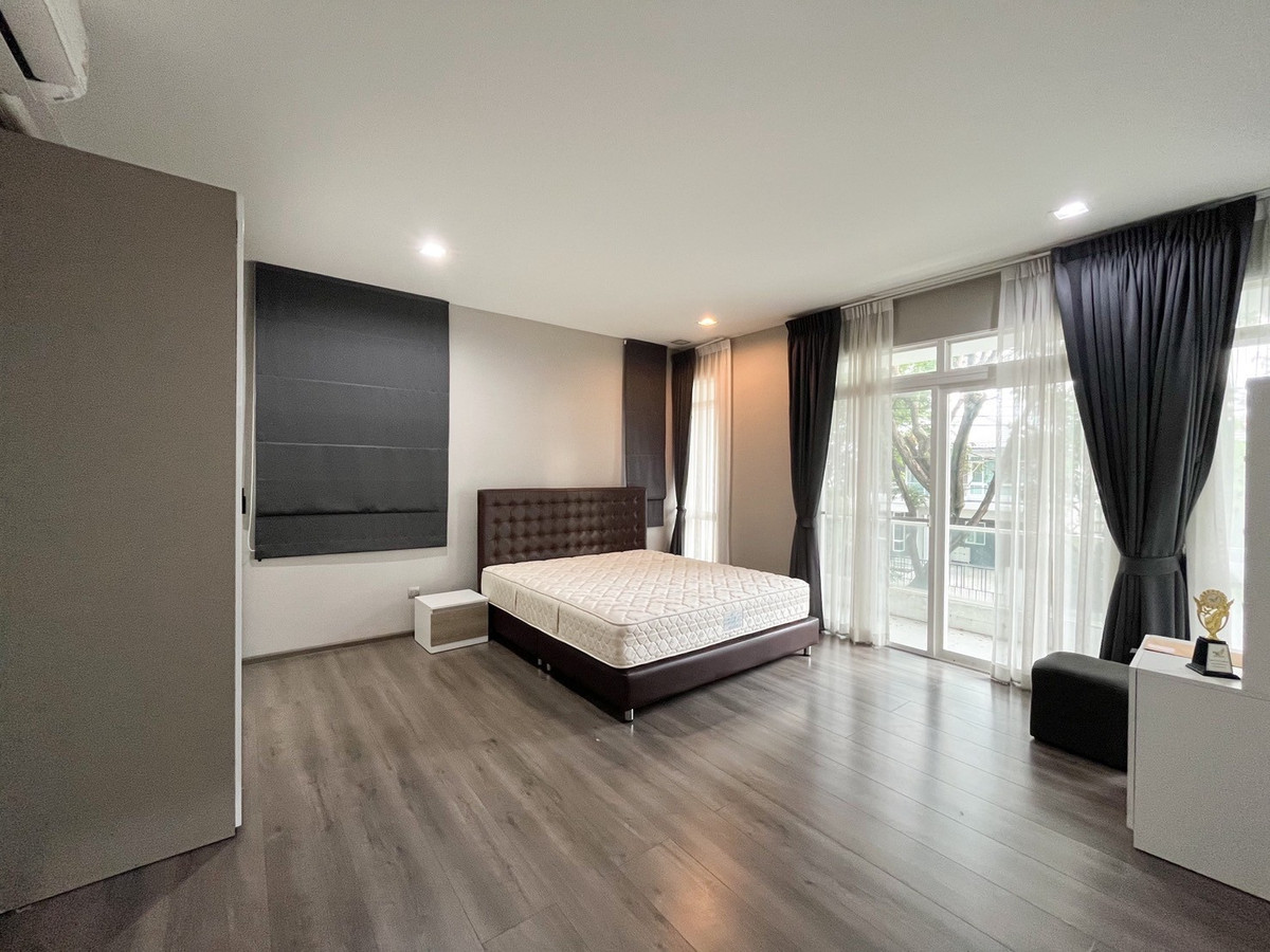 ให้เช่าบ้านบางนา แบริ่ง ลาซาล : ให้เช่า มัณฑนา 2 บางนา กม.7 ใกล้เมกาบางนา เฟอร์ฯ ครบ หลังใหญ่ น่าอยู่มาก