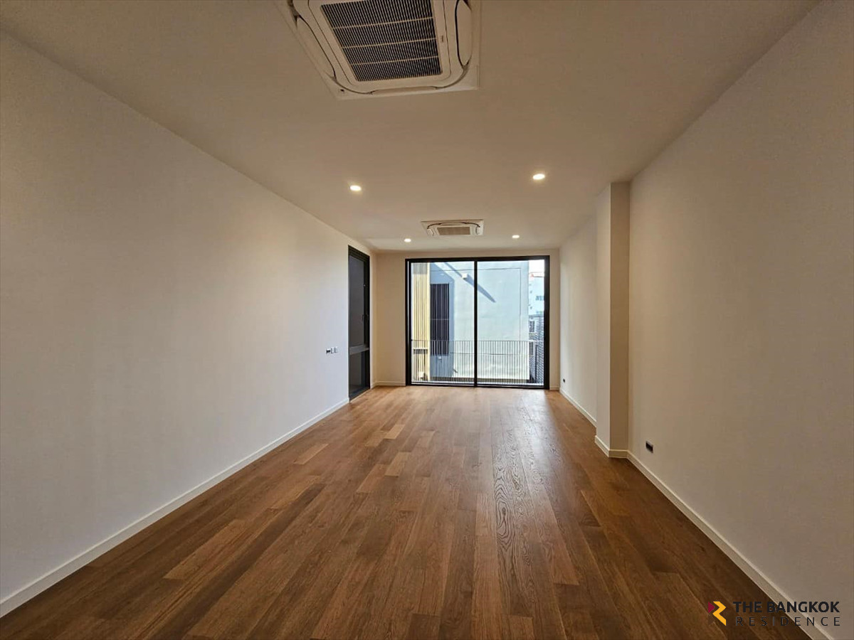 ขายบ้านพระราม 9 เพชรบุรีตัดใหม่ RCA : บูก้าน พระราม 9-เหม่งจ๋าย บ้านลักชัวรี 3 ชั้น มีลิฟต์ + สระว่ายน้ำส่วนตัว | Rare Unit เพียง 8 หลัง พร้อมอยู่