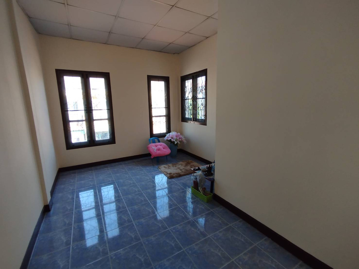 ขายทาวน์โฮมนนทบุรี บางใหญ่ บางบัวทอง : ขายทาวน์เฮ้าส์ หมู่บ้านเจ้าพระยา 9 18.7 ตรว.