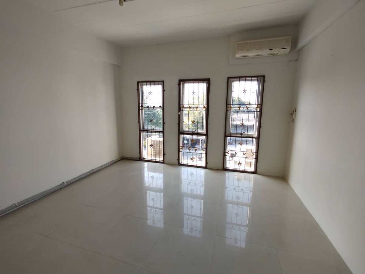 ขายอาคารพาณิชย์นนทบุรี บางใหญ่ บางบัวทอง : ขายอาคารพาณิชย์ ติดถนนบ้านกล้วย - ไทรน้อย 22 ตรว.