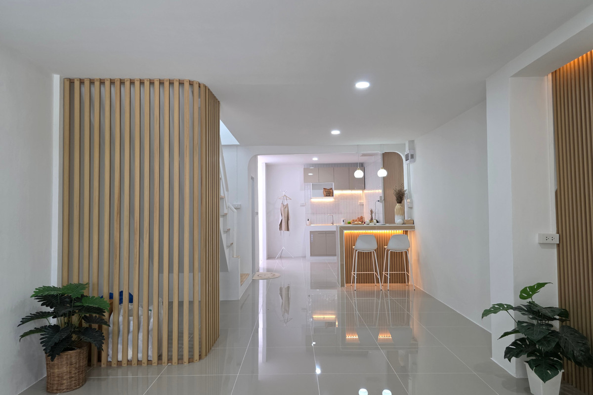 For SaleTownhomeKaset Nawamin,Ladplakao : Two storey townhouse for sale at Khlong Chan Villa 3 Nawamin 147 near MRT Khubon