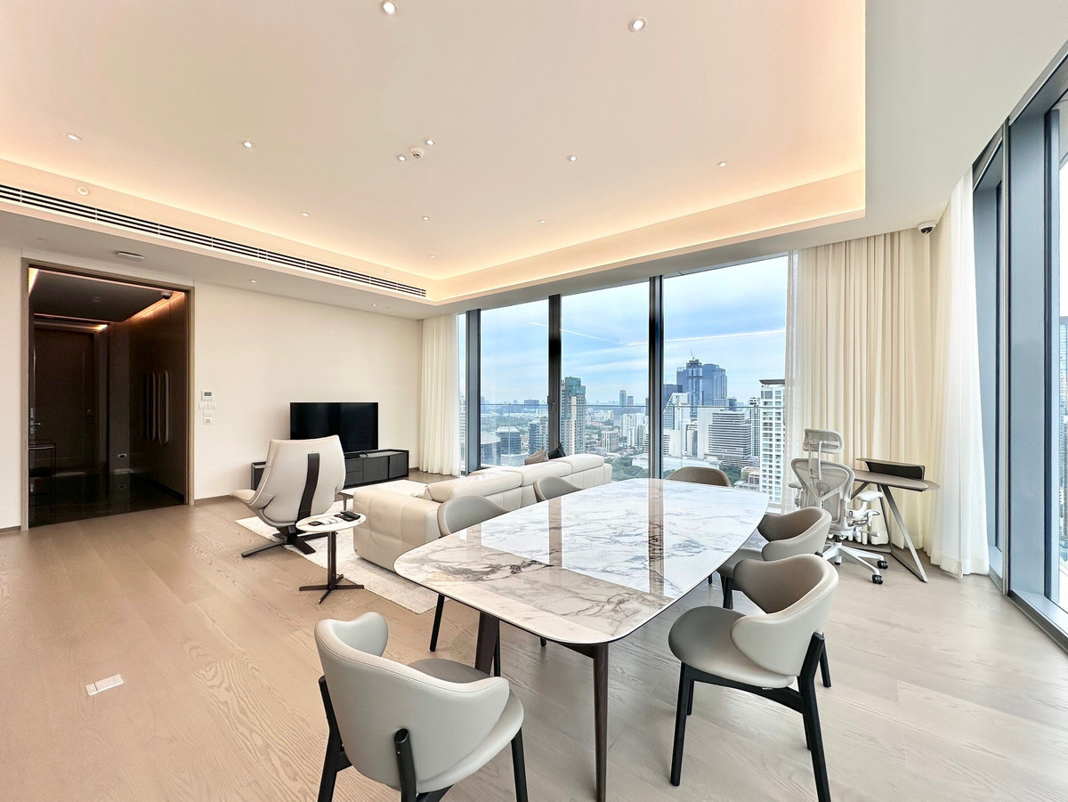 For RentCondoWitthayu, Chidlom, Langsuan, Ploenchit : Scope Lang Suan - 3 Bedrooms for RENT