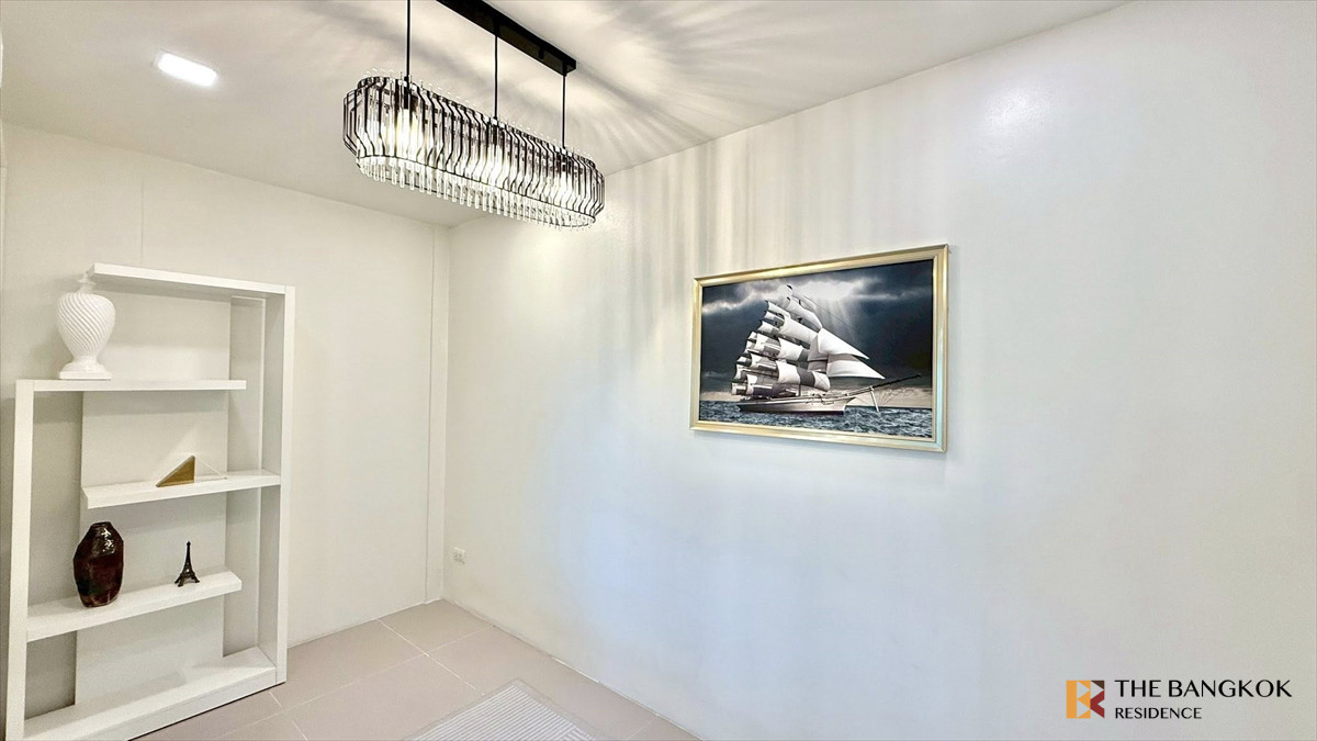 ขายบ้านเกษตร นวมินทร์ ลาดปลาเค้า : Grandio ลาดพร้าว–เกษตรนวมินทร์ | บ้านตัวอย่างแต่งครบ แปลงมุมติดสวน | 264 ตร.ม. พร้อมเฟอร์นิเจอร์เข้าอยู่ทันที