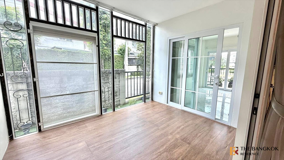 ขายบ้านเกษตร นวมินทร์ ลาดปลาเค้า : Grandio ลาดพร้าว–เกษตรนวมินทร์ | บ้านตัวอย่างแต่งครบ แปลงมุมติดสวน | 264 ตร.ม. พร้อมเฟอร์นิเจอร์เข้าอยู่ทันที