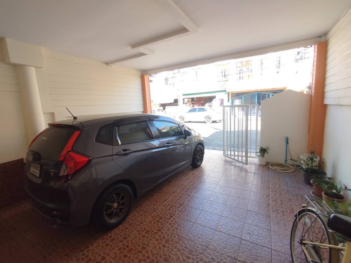 ขายทาวน์โฮมนนทบุรี บางใหญ่ บางบัวทอง : ขายทาวน์เฮ้าส์ หมู่บ้านเจ้าพระยา 9 18.7 ตรว.