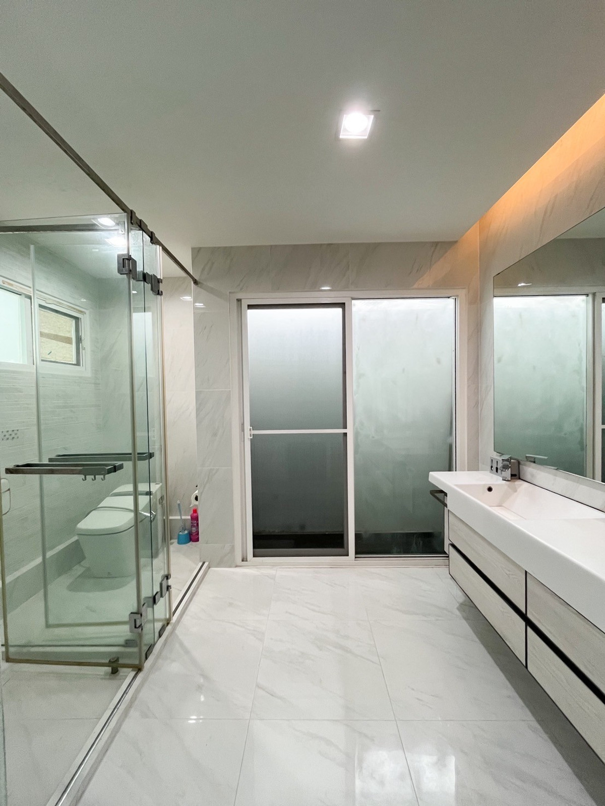 ให้เช่าบ้านบางนา แบริ่ง ลาซาล : ให้เช่า มัณฑนา 2 บางนา กม.7 ใกล้เมกาบางนา เฟอร์ฯ ครบ หลังใหญ่ น่าอยู่มาก