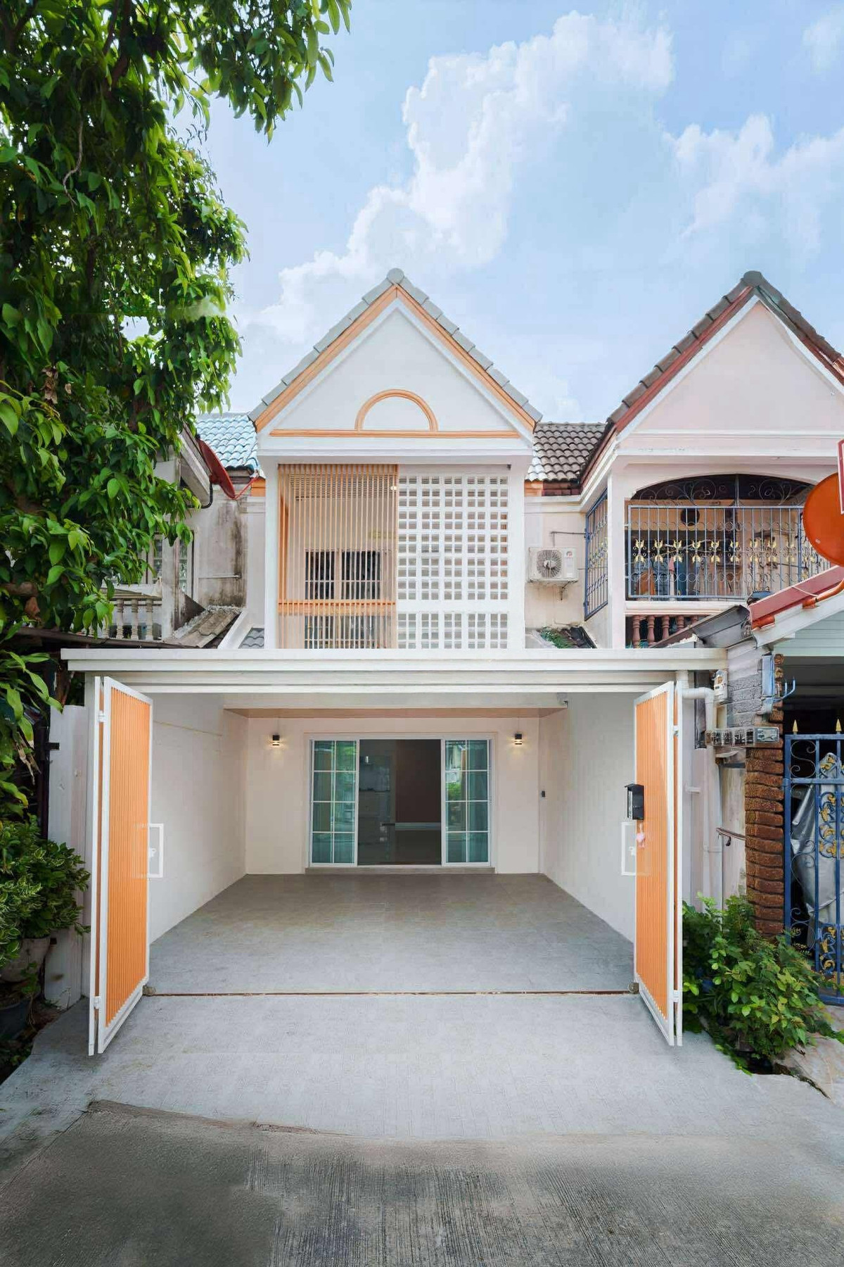 ขายทาวน์โฮมพัทยา บางแสน ชลบุรี สัตหีบ : หมู่บ้านเทพนิมิตร / 2 ห้องนอน (ขาย), Moo Baan Thepnimit / 2 Bedrooms (FOR SALE) AM005