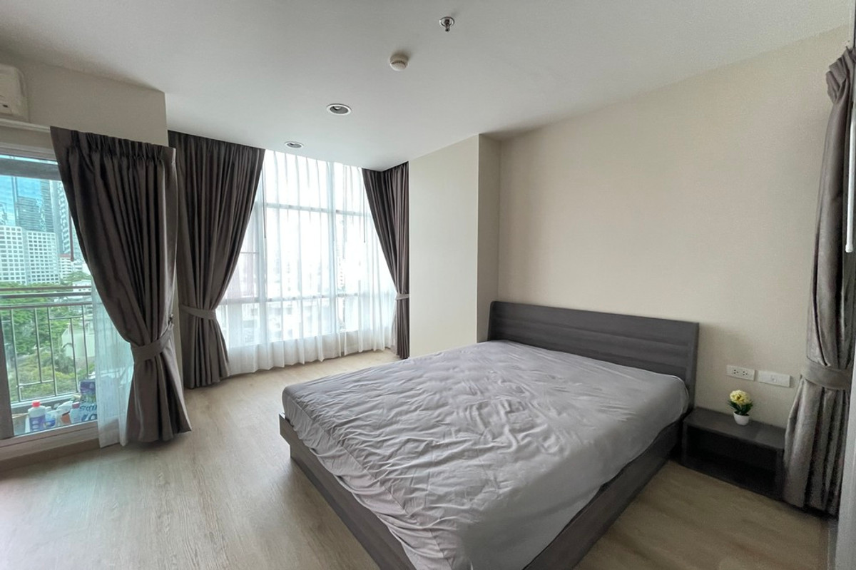 For SaleCondoSathorn, Narathiwat : 🔥 For Sale !! East Facing !!🔥 Code C20240600009..........Centric Sathorn St.Louis, 1 bedroom, 1 bathroom, furnished, Special Deal!!📣📣