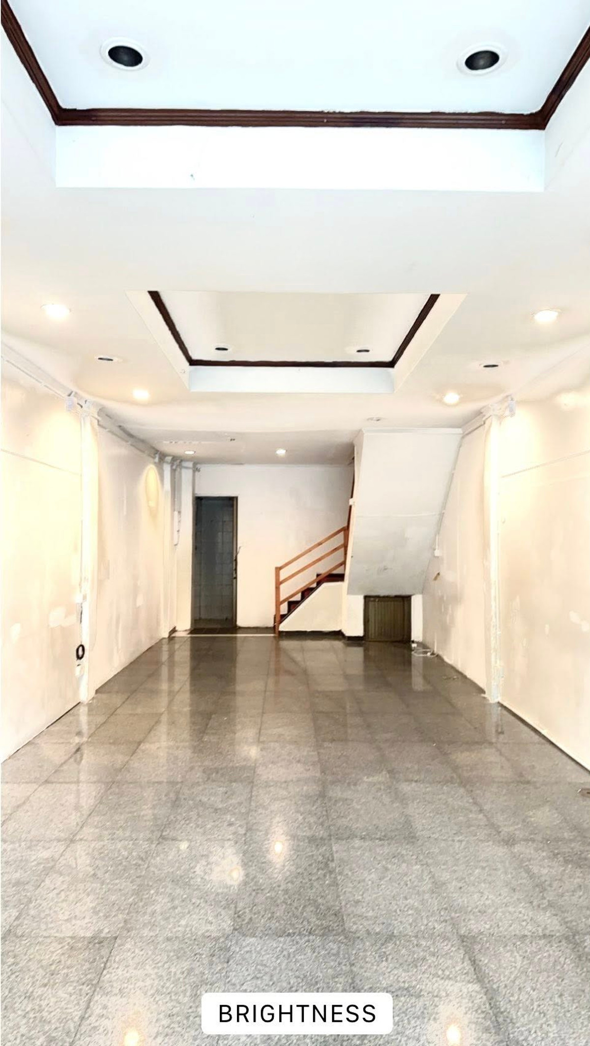 ให้เช่าบ้านสุขุมวิท อโศก ทองหล่อ : ให้เช่าอาคารพาณิชย์ 3 ชั้น ทำเลดี ติดถนนใหญ่ พร้อมพงษ์ ใกล้ห้าง Emquatier 