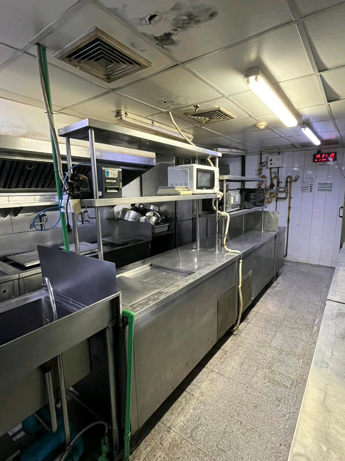 For LeaseholdRetail SpaceRamkhamhaeng, Hua Mak : Business Takeover at King Kong Branch – Lotus Town in Town | Large 184 SQM Space | 3-Year Lease | Strong Daily Foot Traffic