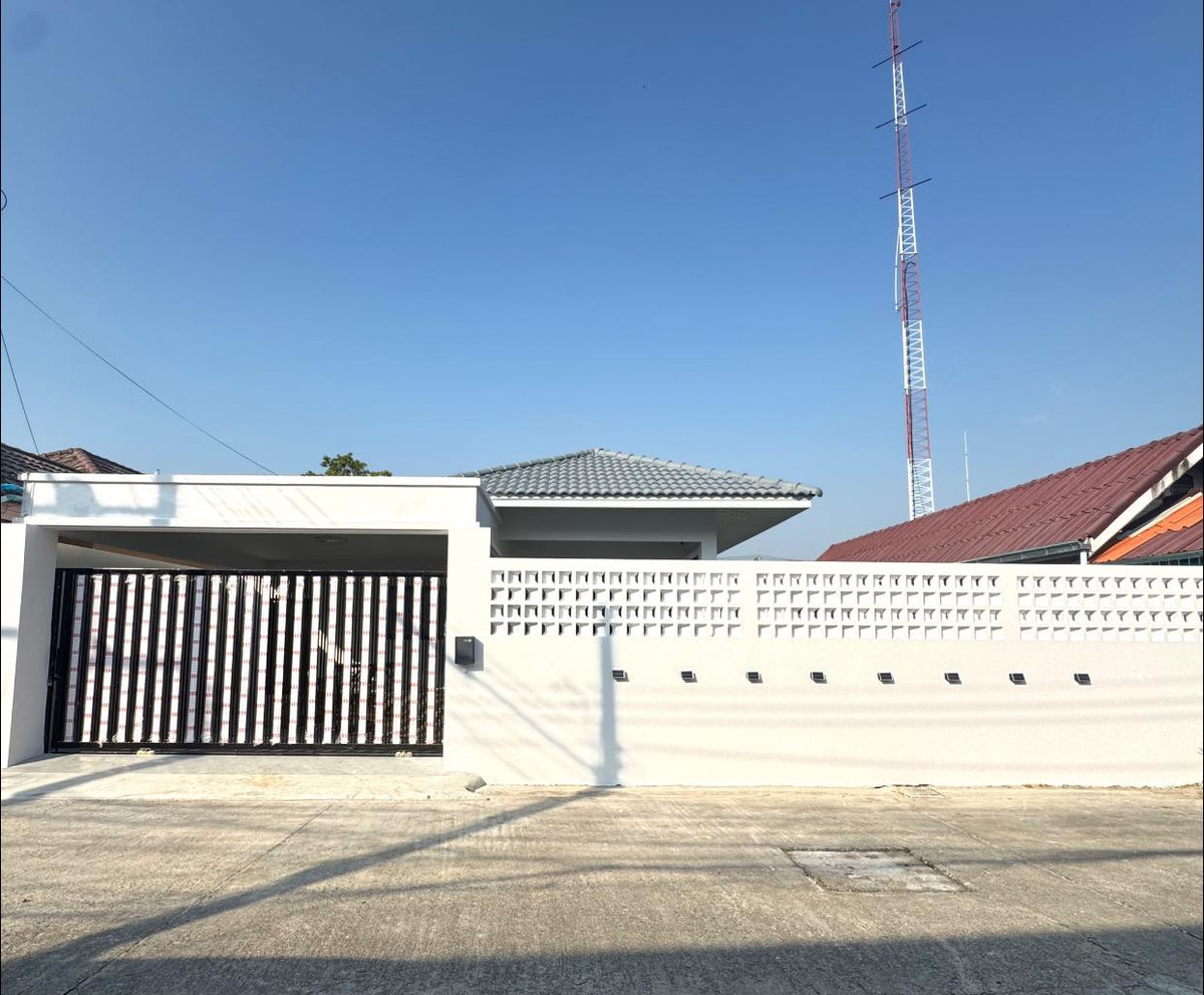 ขายบ้านพัทยา บางแสน ชลบุรี สัตหีบ : บ้านปัณณธร 3 / 3 ห้องนอน (ขาย), Baan Pannathon 3 / 3 Bedrooms (FOR SALE) BEWN021