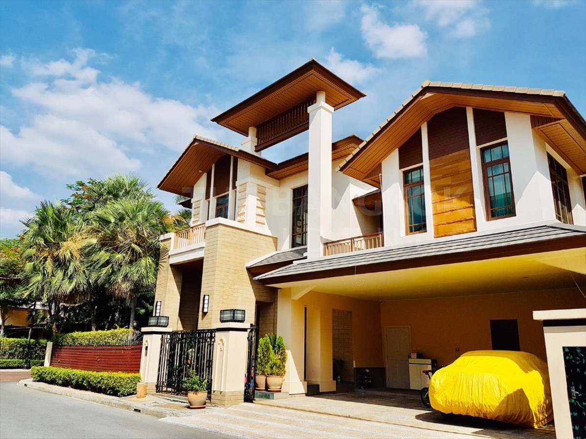For SaleHouseOnnut, Udomsuk : Baan Sansiri Sukhumvit 67 | Super Luxury Single House | 110 sq.w. | 490 sqm | Walk to BTS Phra Khanong