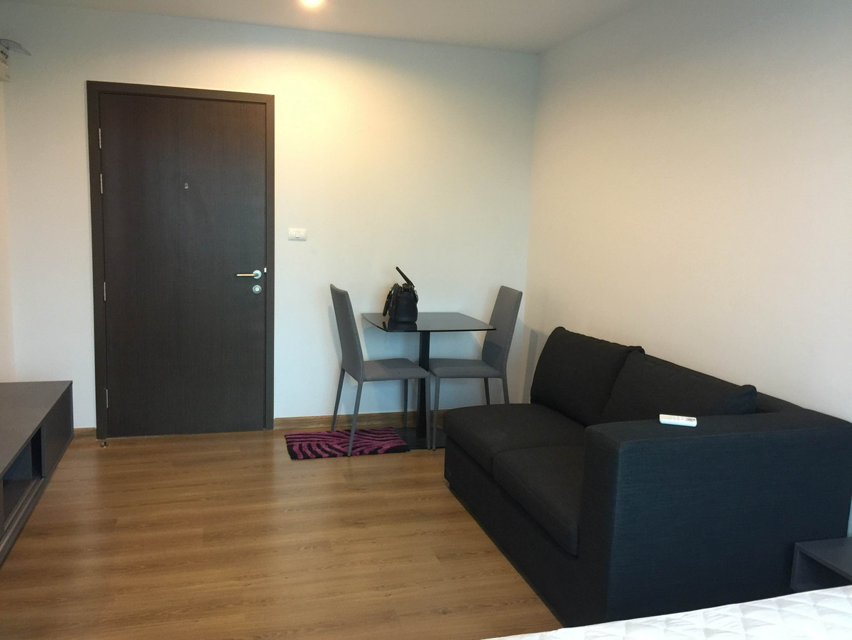 For RentCondoChaengwatana, Muangthong : Condo for rent, Hallmark Chaengwattana price, 25 sq m., fully furnished, near the Pink Line BTS. Central Chaengwattana PIM