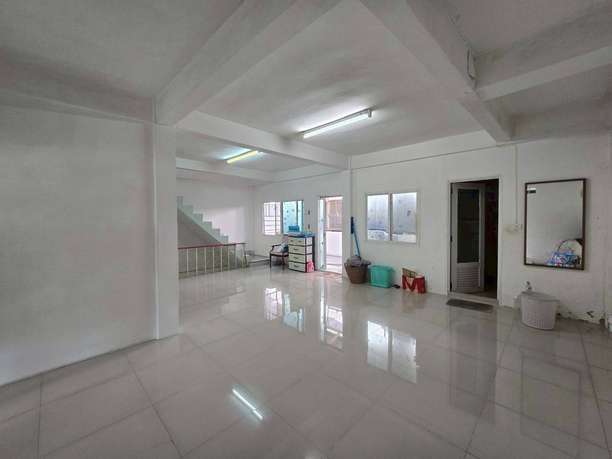 อาคารพาณิชย์สุขุมวิท อโศก ทองหล่อ : ขาย/ให้เช่าอาคารพาณิชย์ 2คูหา ทำเลสวยเข้าออกหลายทาง เอกมัย สุขุมวิท71 เหมาะทำโฮสเทล (N.1912)