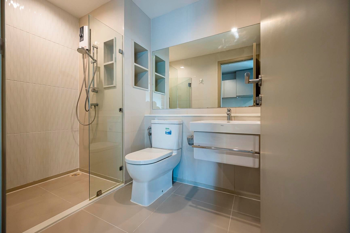 For RentCondoLadprao, Central Ladprao : 🔥 Urgent Rental 🔥 Life Lardprao Condo, Brand New, Beautiful City View, Fully Furnished, Ready to Move In❗