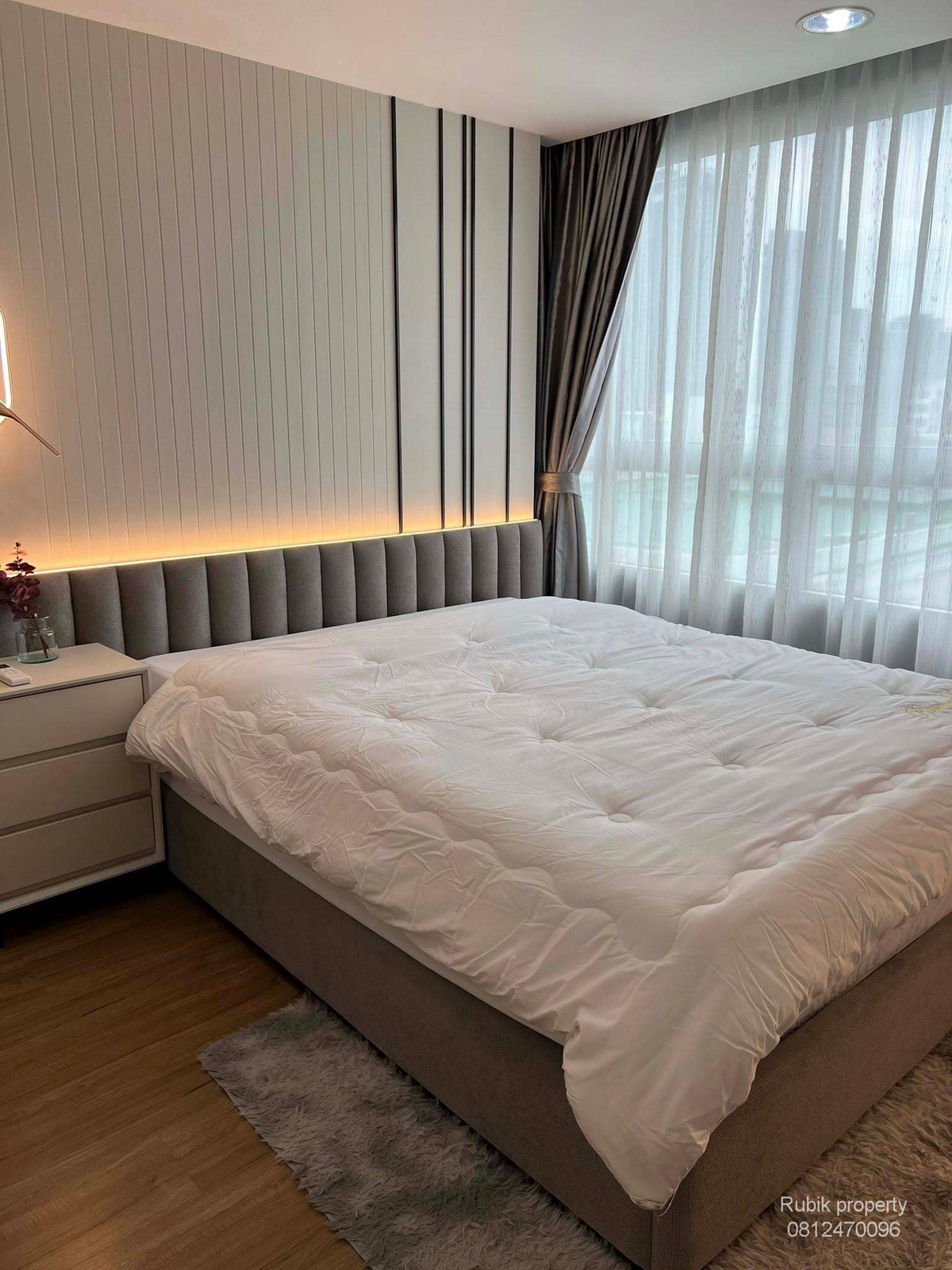 For RentCondoRatchadapisek, Huaikwang, Suttisan : 🏢 Condo available for rent | The Kris Ratchada Soi 17 (Building 7) RB1479, size 2 bedrooms, 1 bathroom | 45 sq m., good location near MRT Ratchada - very convenient in and out.