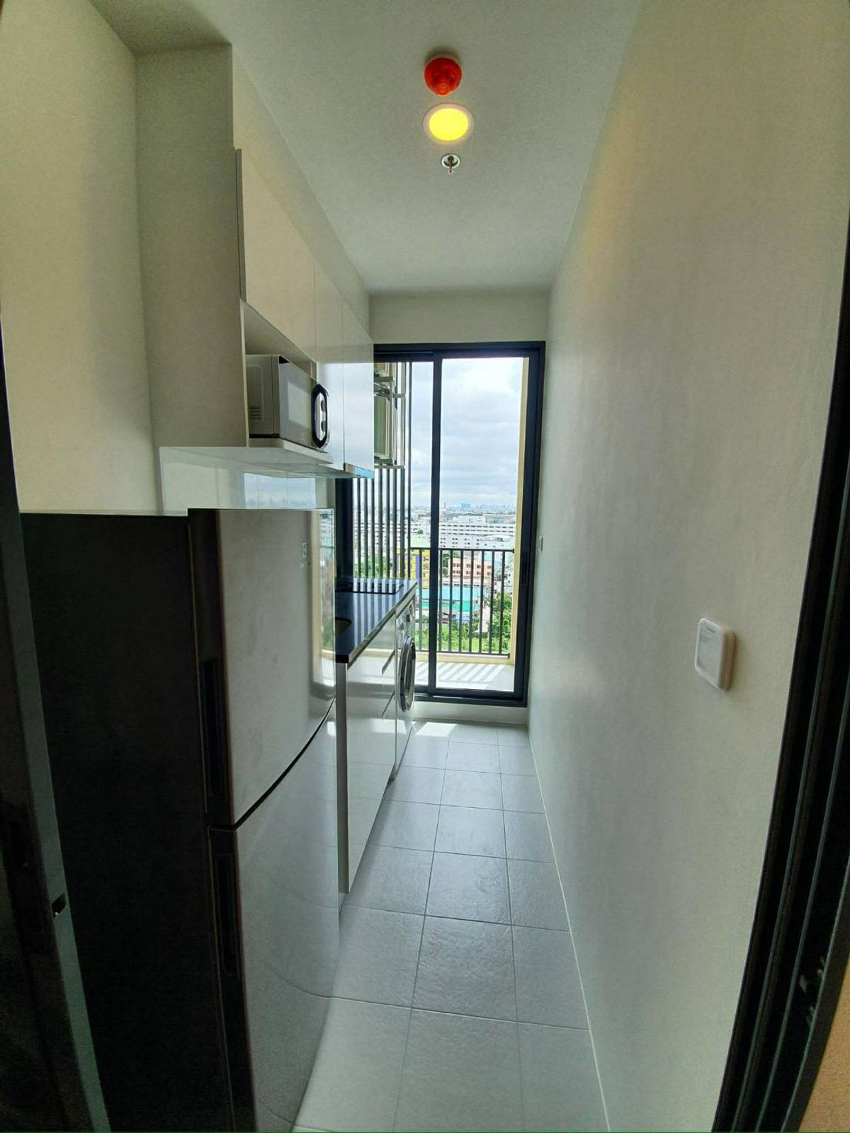 For RentCondoKasetsart, Ratchayothin : For rent Chewathai Kaset-Nawamin (28 sq m.), corner room, ready to move in.