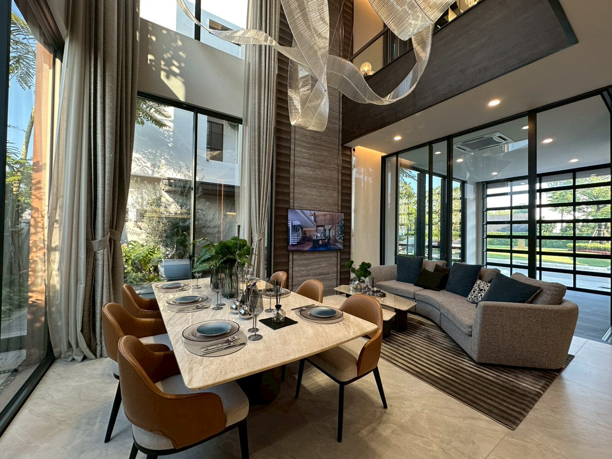 For SaleHousePattanakan, Srinakarin : For sale luxury house in Pattanakarn✨4 bedroom 421 sq.m fully furnished with show unit 42.5 mb negotiable Tel 0863692224