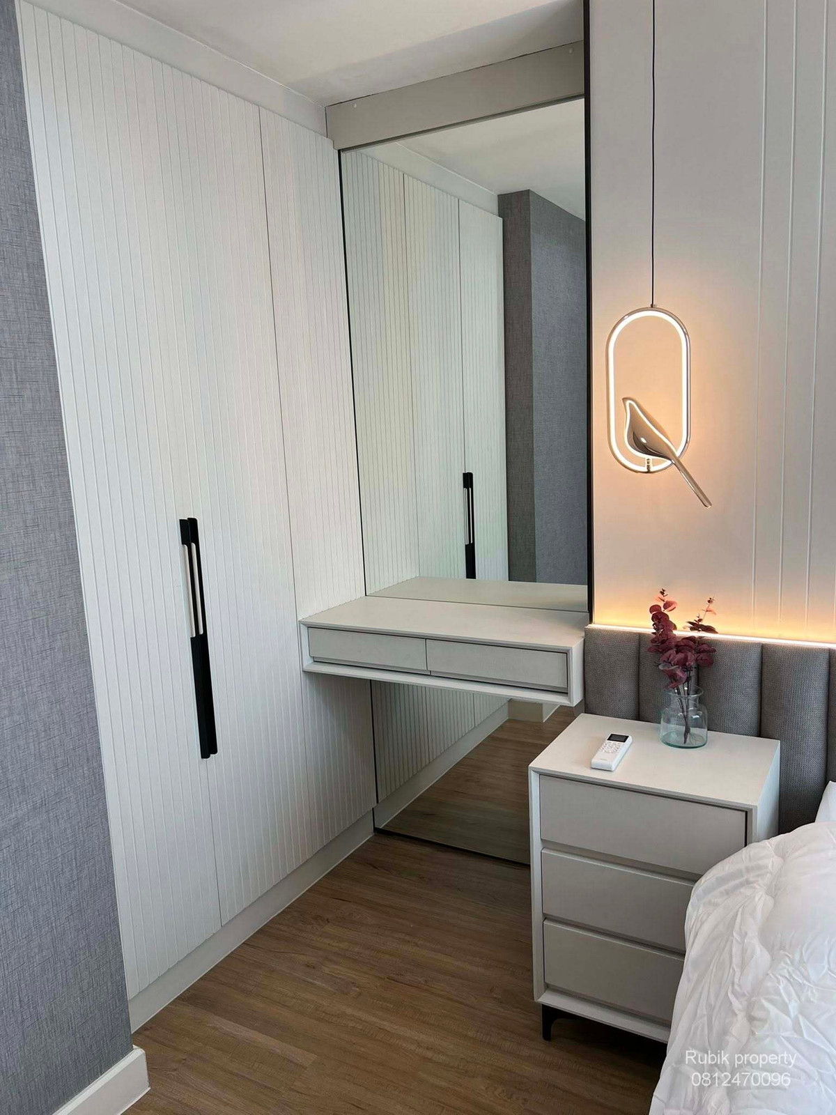 For RentCondoRatchadapisek, Huaikwang, Suttisan : 🏢 Condo available for rent | The Kris Ratchada Soi 17 (Building 7) RB1479, size 2 bedrooms, 1 bathroom | 45 sq m., good location near MRT Ratchada - very convenient in and out.