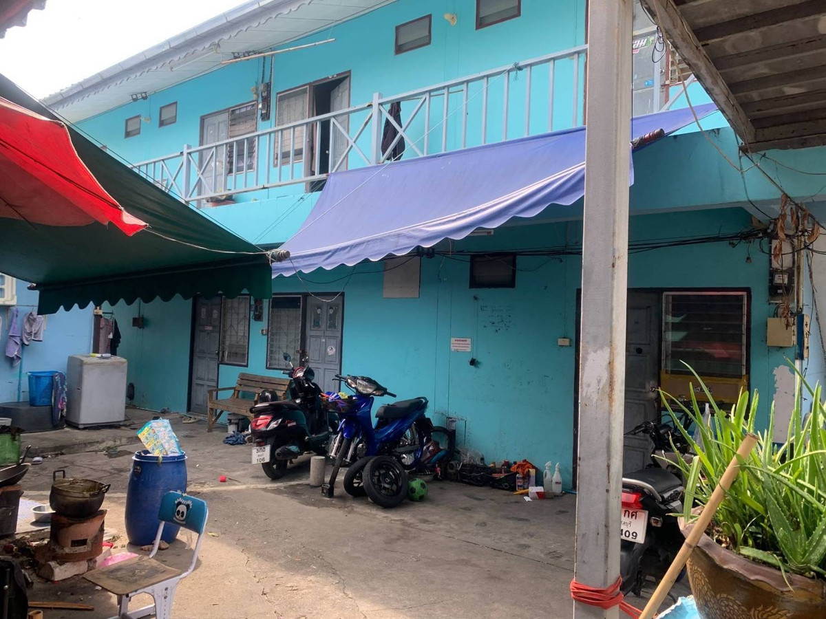 ขายอาคารพาณิชย์พัทยา บางแสน ชลบุรี สัตหีบ : ★ด่วน!! ขาย อาคาร พัทยา มีทั้งหมด 12 ห้อง ★พื้นที่ 97 ตรว. ★ทำเลดี ★ 