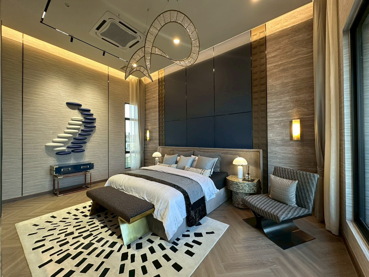 For SaleHousePattanakan, Srinakarin : For sale luxury house in Pattanakarn✨4 bedroom 421 sq.m fully furnished with show unit 42.5 mb negotiable Tel 0863692224