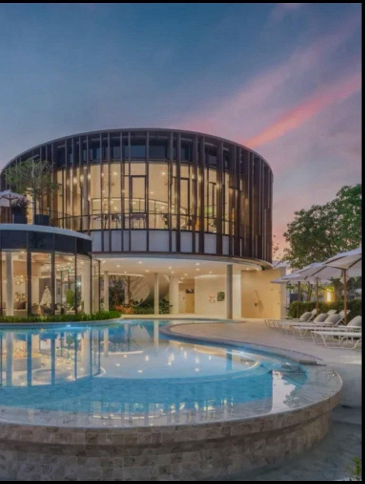 For SaleHousePathum Thani,Rangsit, Thammasat : Venue ID Vibhavadi–PhaholyothinStunning 5-Bedroom, 5-Bathroom Home | Premium Plot | Guaranteed Best Deal in the Project!☎️ 061-450-0944