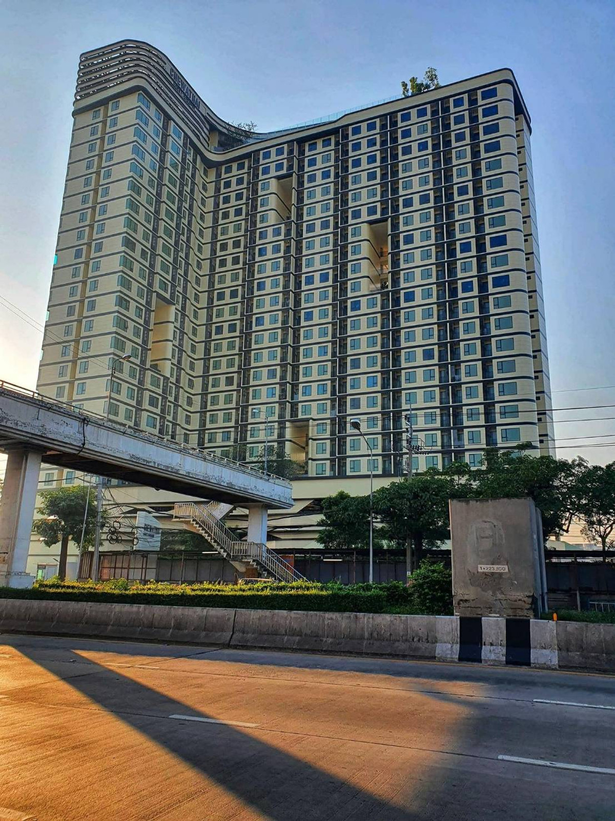 For RentCondoKasetsart, Ratchayothin : For rent Chewathai Kaset-Nawamin (28 sq m.), corner room, ready to move in.