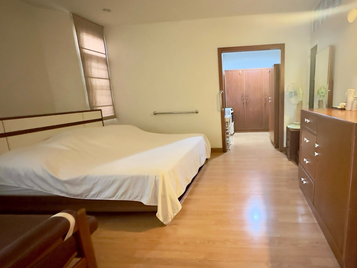 ขายบ้านแจ้งวัฒนะ เมืองทอง : บ้านเดี่ยว 2 ชั้น โครงการแกรนด์คาแนล ประชาชื่น , นนทบุรี เนื้อที่ 73.5 ตรว. 370 ตรม. หลังมุม  เฟอร์พร้อม Move in