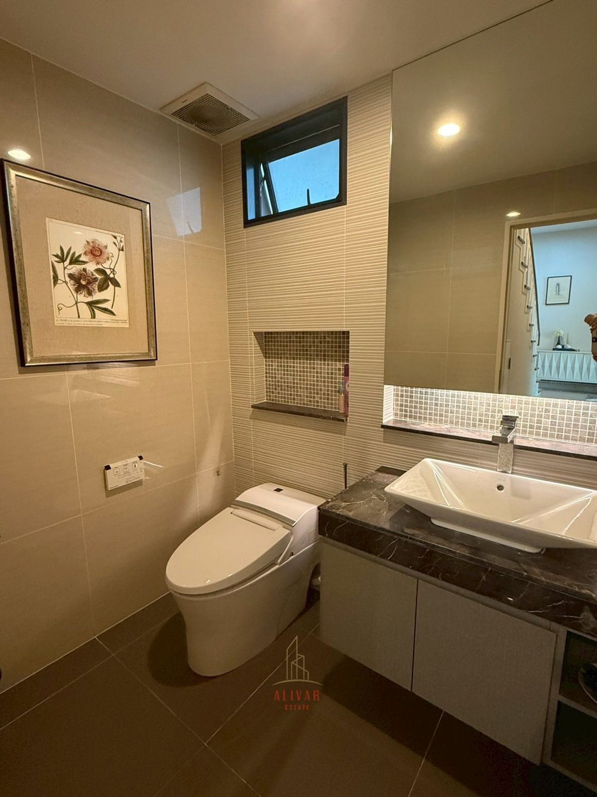 For RentHousePattanakan, Srinakarin : RH120325 For rent, 2-story detached house, corner house, 4 bedrooms at Burasiri Pattanakarn, next to club house.