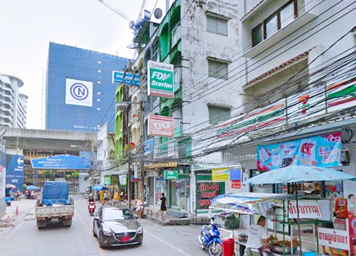 For RentOfficeOnnut, Udomsuk : BTS BangChak 308m. Office or showroom for rent only Lotus Sukhumvit 50 900 m. Sukhumvit89-95 Commerc