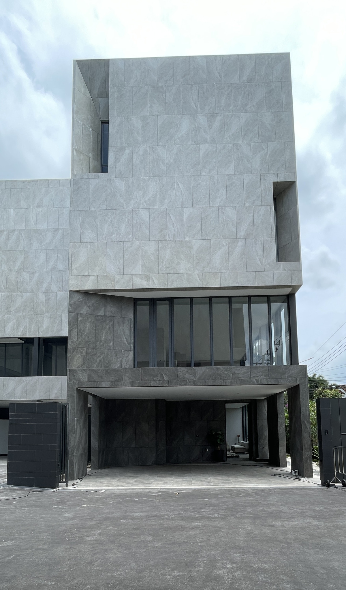 ขายบ้านพัฒนาการ ศรีนครินทร์ : ขายบ้านเดี่ยวหรู 4 ชั้น ZENITH 5 RESIDENCES ศรีนครินทร์ หลัง Paradise Park พื้นที่ใช้สอย 531 ตร.ม. ใกล้รถไฟฟ้าสายสีเหลือง