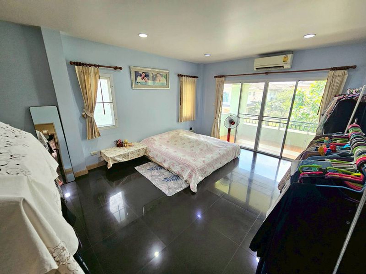For SaleHousePathum Thani,Rangsit, Thammasat : Single house for sale, 90 sq m, Charlotteville Village. (Charlotte's Ville) Soi Hathairat 74 - Sai Mai, beautiful garden, ready to move in. Bueng Kham Proi Subdistrict, Lam Luk Ka District, Pathum Thani