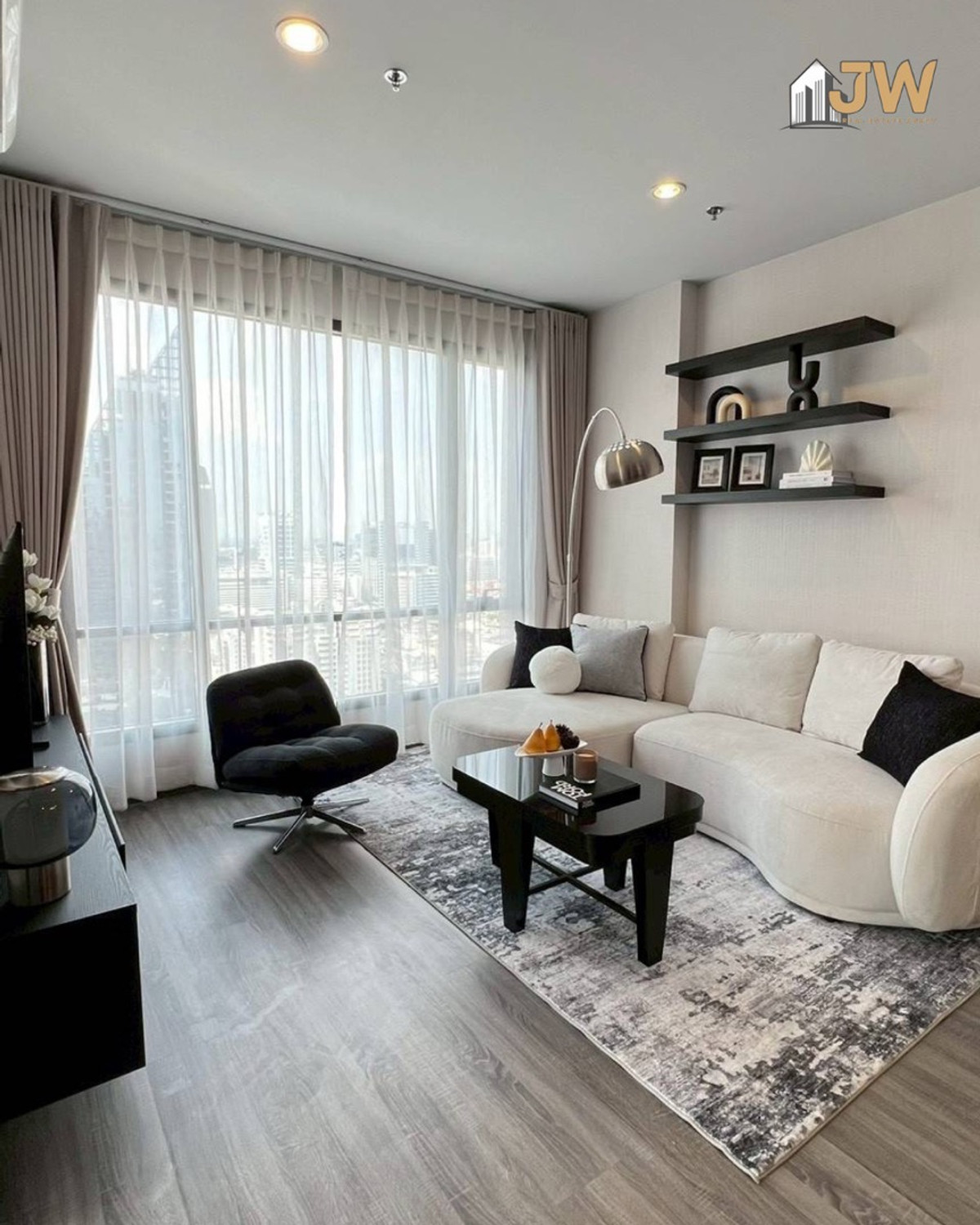 For RentCondoRatchathewi,Phayathai : New Room For Rent 2 Bed 2 Bath 
ให้เช่า ห้องตกแต่งใหม่  Ideo Mobi Rangnam (พร้อมอยู่ ก.พ.69) 