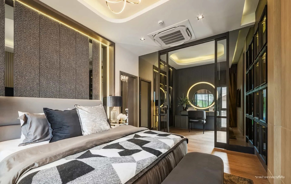 For SaleHousePathum Thani,Rangsit, Thammasat : Venue ID Vibhavadi–PhaholyothinStunning 5-Bedroom, 5-Bathroom Home | Premium Plot | Guaranteed Best Deal in the Project!☎️ 061-450-0944