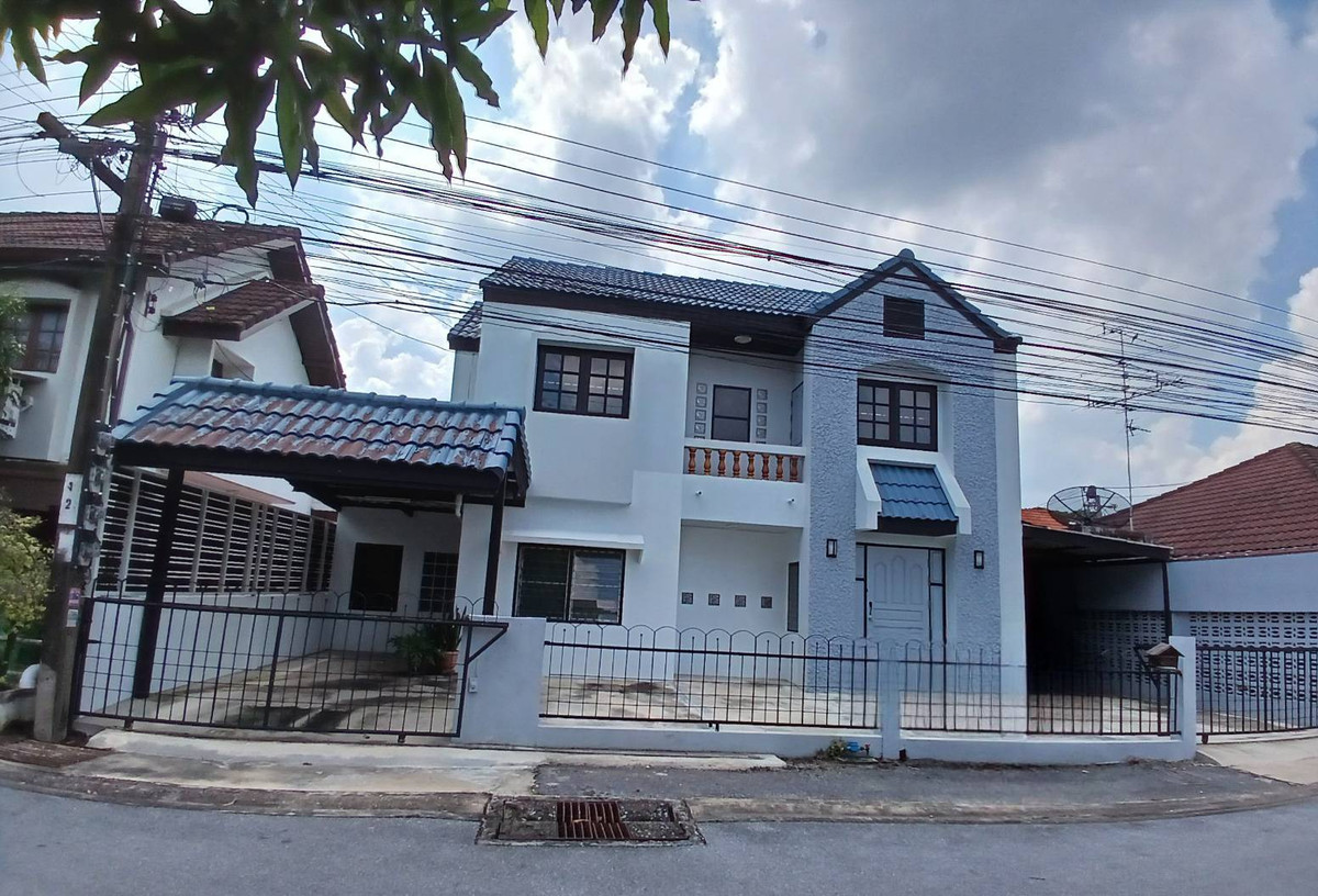 ขายบ้านพัฒนาการ ศรีนครินทร์ : ขายบ้านเดี่ยว2ชั้น หมู่บ้านนักกีฬาแหลมทอง ซอยกรุงเทพกรีฑา39 (N.1348)