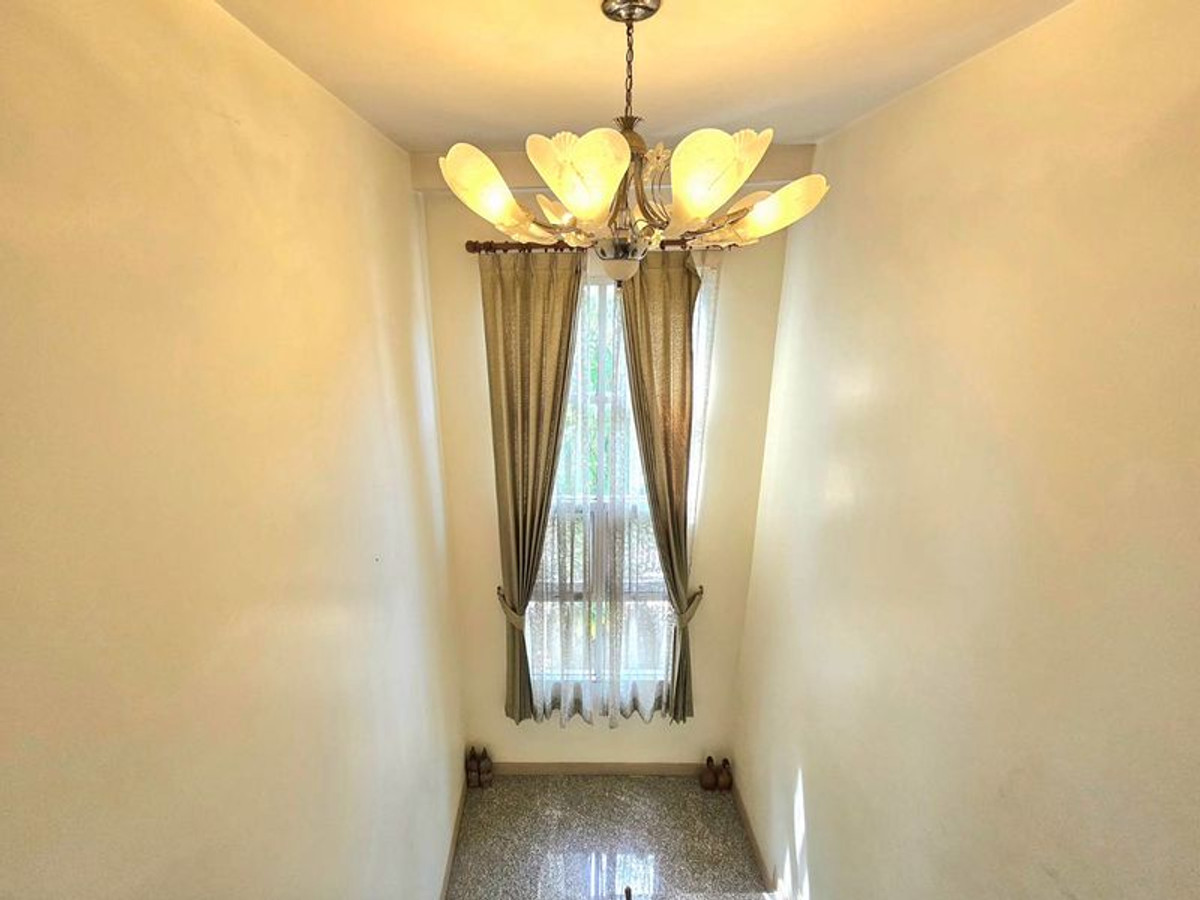 For SaleHousePathum Thani,Rangsit, Thammasat : Single house for sale, 90 sq m, Charlotteville Village. (Charlotte's Ville) Soi Hathairat 74 - Sai Mai, beautiful garden, ready to move in. Bueng Kham Proi Subdistrict, Lam Luk Ka District, Pathum Thani