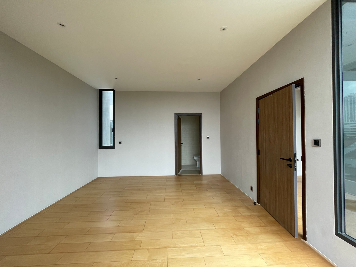 ขายบ้านพัฒนาการ ศรีนครินทร์ : ขายบ้านเดี่ยวหรู 4 ชั้น ZENITH 5 RESIDENCES ศรีนครินทร์ หลัง Paradise Park พื้นที่ใช้สอย 531 ตร.ม. ใกล้รถไฟฟ้าสายสีเหลือง