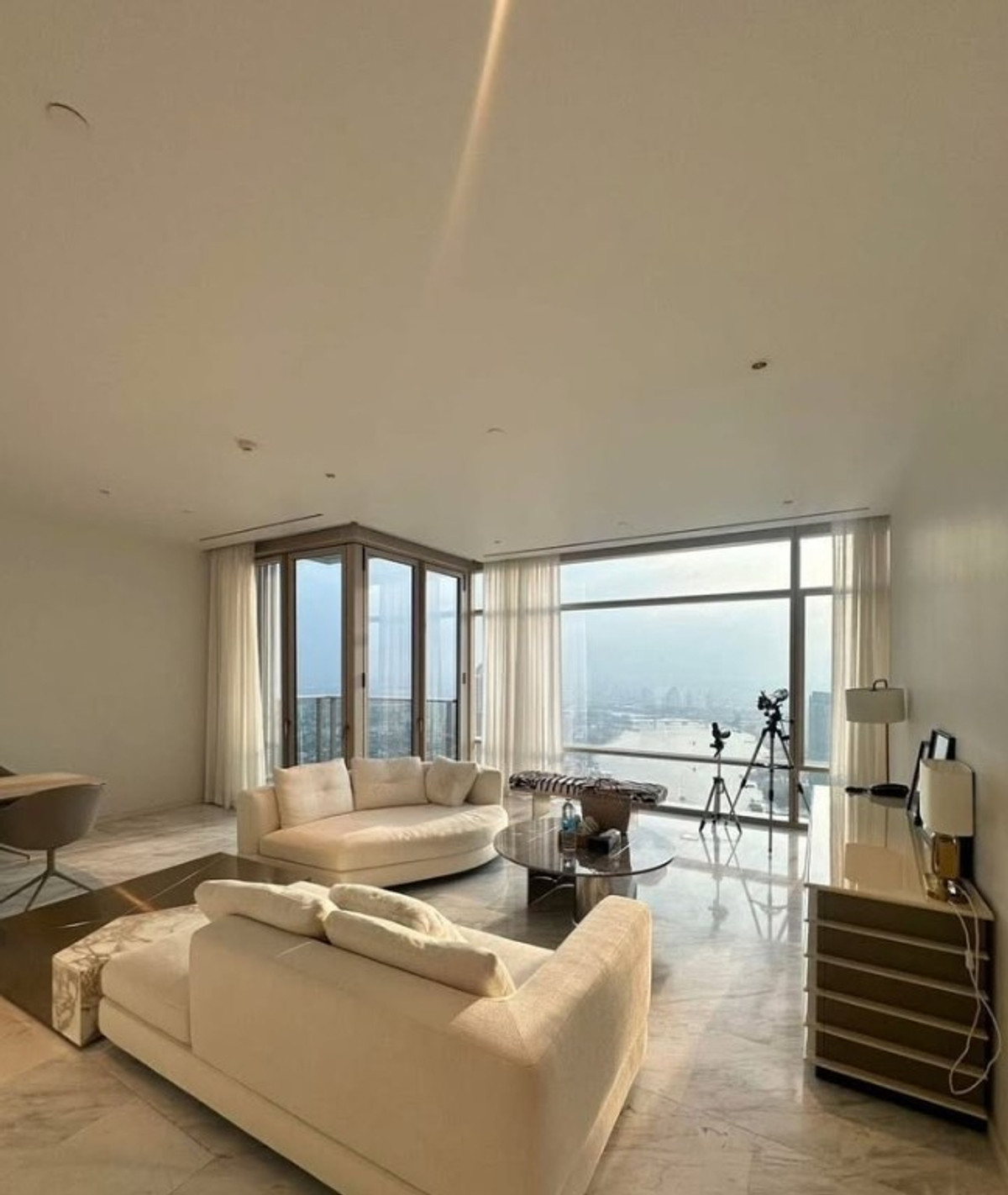 ขายคอนโดสาทร นราธิวาส : LTHC13741 – Condo for Sale | Four Seasons Private Residences Bangkok | 250 sqm | 3 Beds 5 Baths | Near BTS Saphan Taksin | 134MB | คอนโดขาย โฟร์ซีซั่นส์