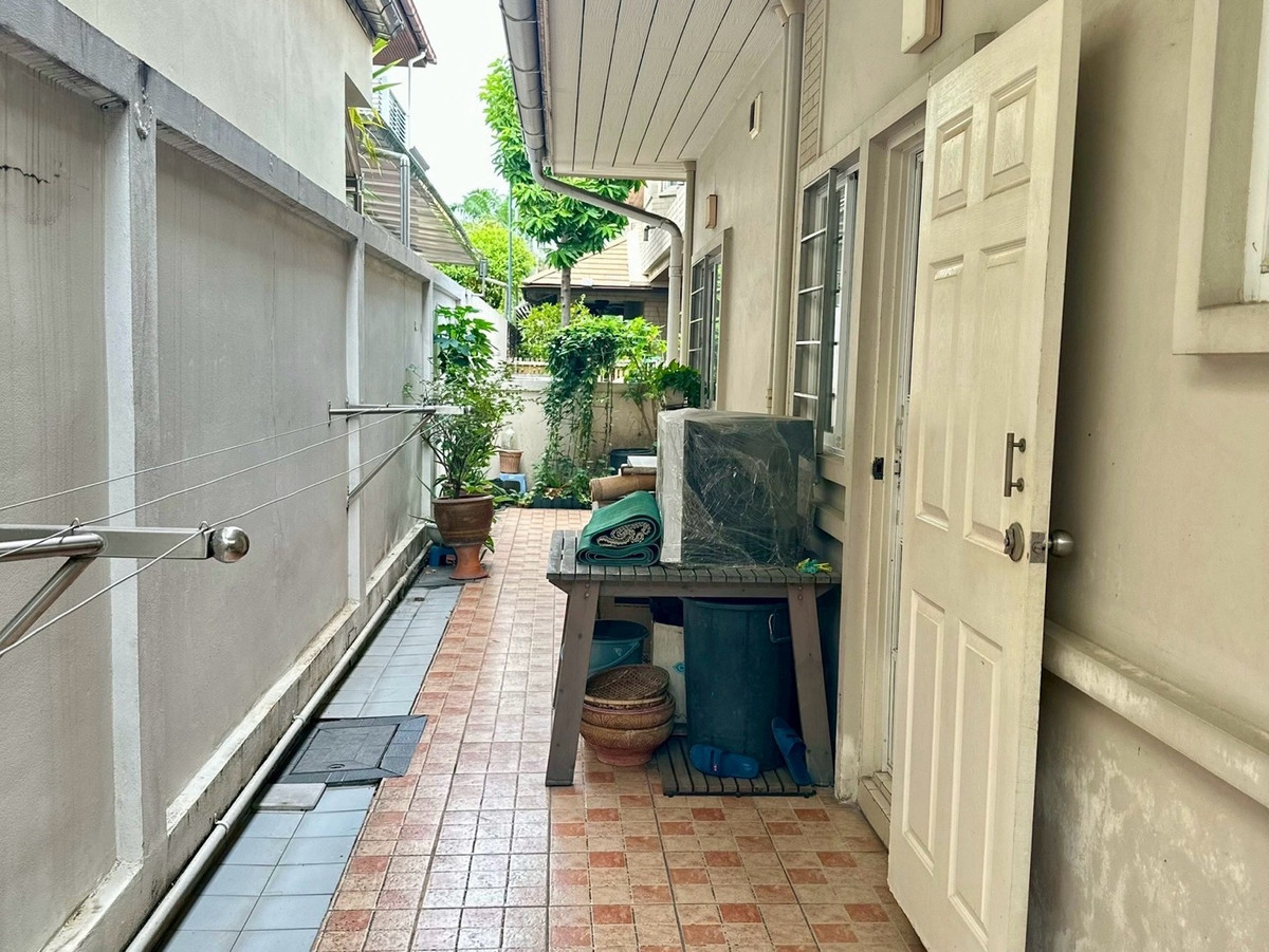 ขายบ้านแจ้งวัฒนะ เมืองทอง : บ้านเดี่ยว 2 ชั้น โครงการแกรนด์คาแนล ประชาชื่น , นนทบุรี เนื้อที่ 73.5 ตรว. 370 ตรม. หลังมุม  เฟอร์พร้อม Move in