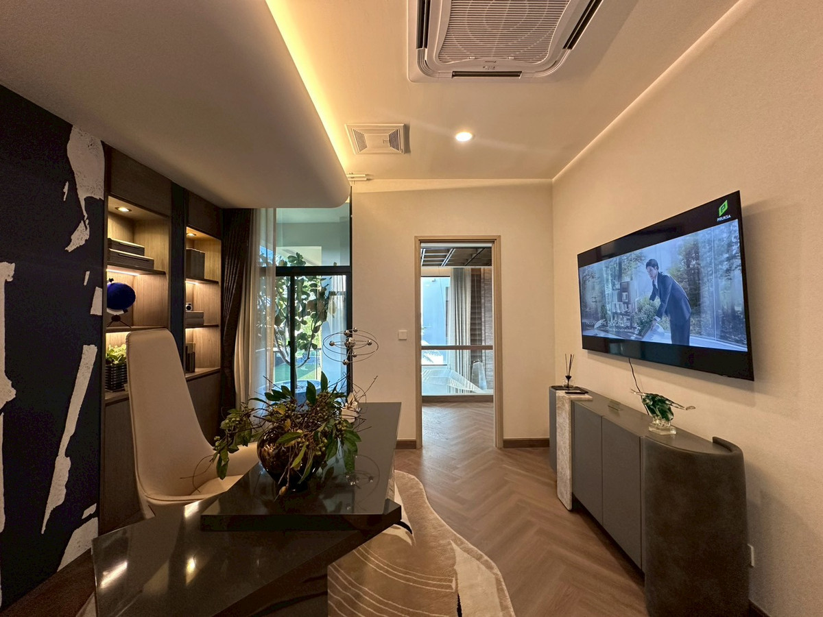 For SaleHousePattanakan, Srinakarin : For sale luxury house in Pattanakarn✨4 bedroom 421 sq.m fully furnished with show unit 42.5 mb negotiable Tel 0863692224