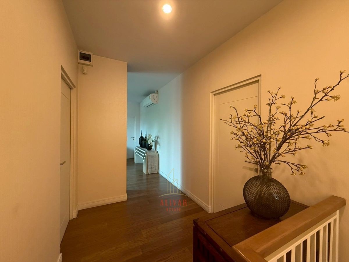 For RentHousePattanakan, Srinakarin : RH120325 For rent, 2-story detached house, corner house, 4 bedrooms at Burasiri Pattanakarn, next to club house.