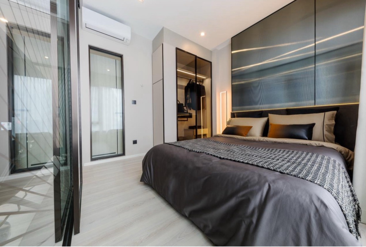 ขายคอนโดราชเทวี พญาไท : 🔥𝗧𝗵𝗲 𝗥𝗼𝗼𝗺 พญาไท การันตีราคาดีที่สุด  สต็อกพิเศษ ส่วนลดจัดหนัก  𝟏 ห้องนอน 𝟏 ห้องน้ำ 📱𝟬𝟵𝟮-𝟴𝟬𝟴-𝟴𝟴𝟵𝟵