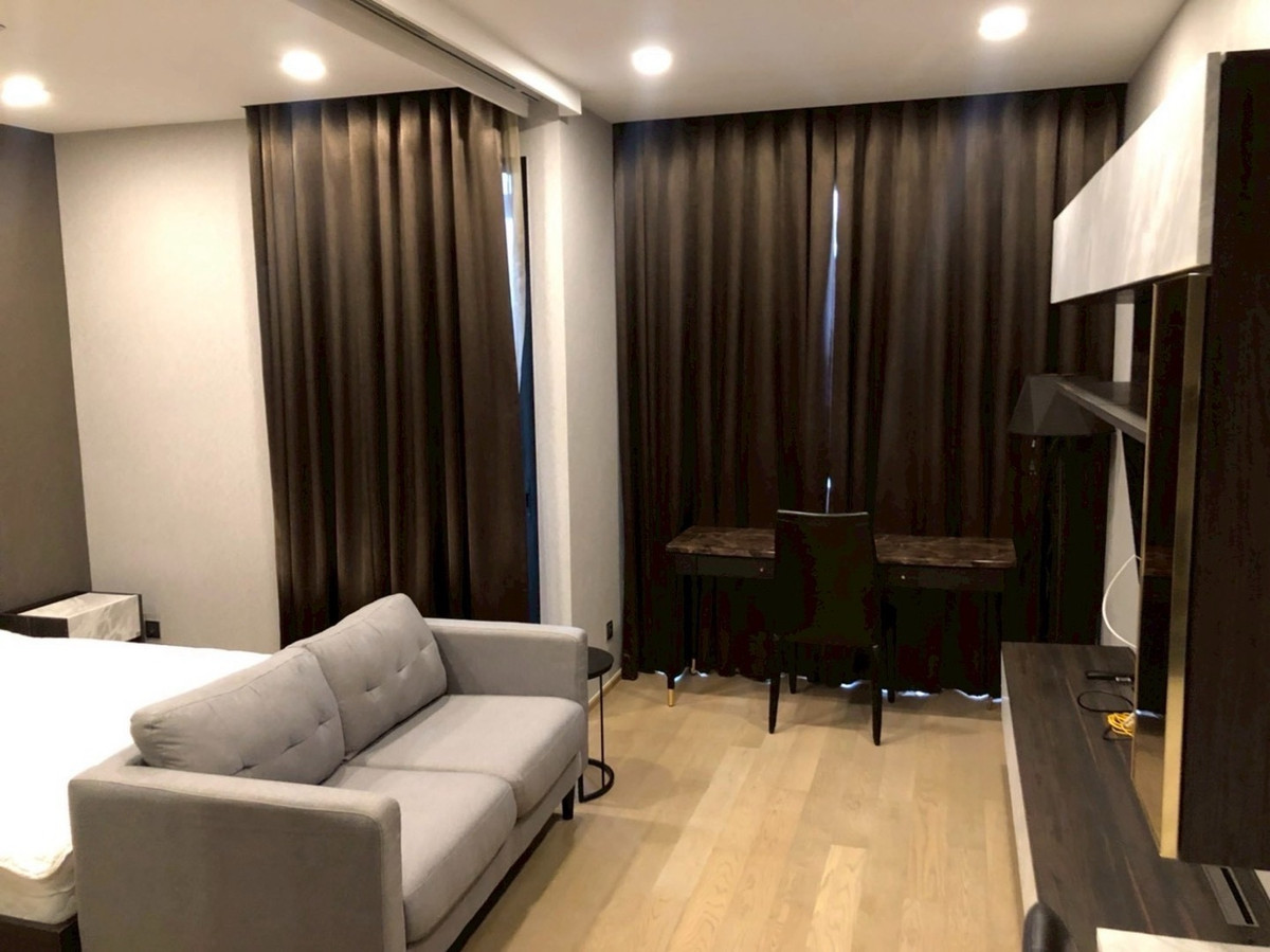 For SaleCondoSiam Paragon ,Chulalongkorn,Samyan : Urgent sale, special price, Ashton Chula Silom, 1 bedroom, price 6.99 million baht, contact 0869017364.