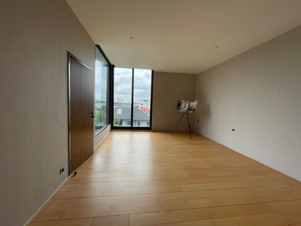 ขายบ้านพัฒนาการ ศรีนครินทร์ : ขายบ้านเดี่ยวหรู 4 ชั้น ZENITH 5 RESIDENCES ศรีนครินทร์ หลัง Paradise Park พื้นที่ใช้สอย 531 ตร.ม. ใกล้รถไฟฟ้าสายสีเหลือง