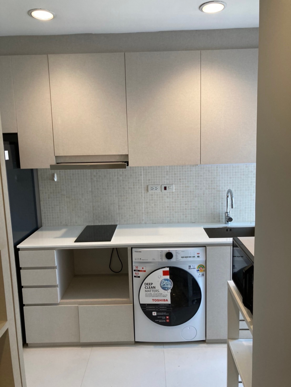 ให้เช่าคอนโดราชเทวี พญาไท : ปล่อยเช่า  ปทุมวัน รีสอร์ท   ห้องรีโนเวทใหม่ทั้งห้อง