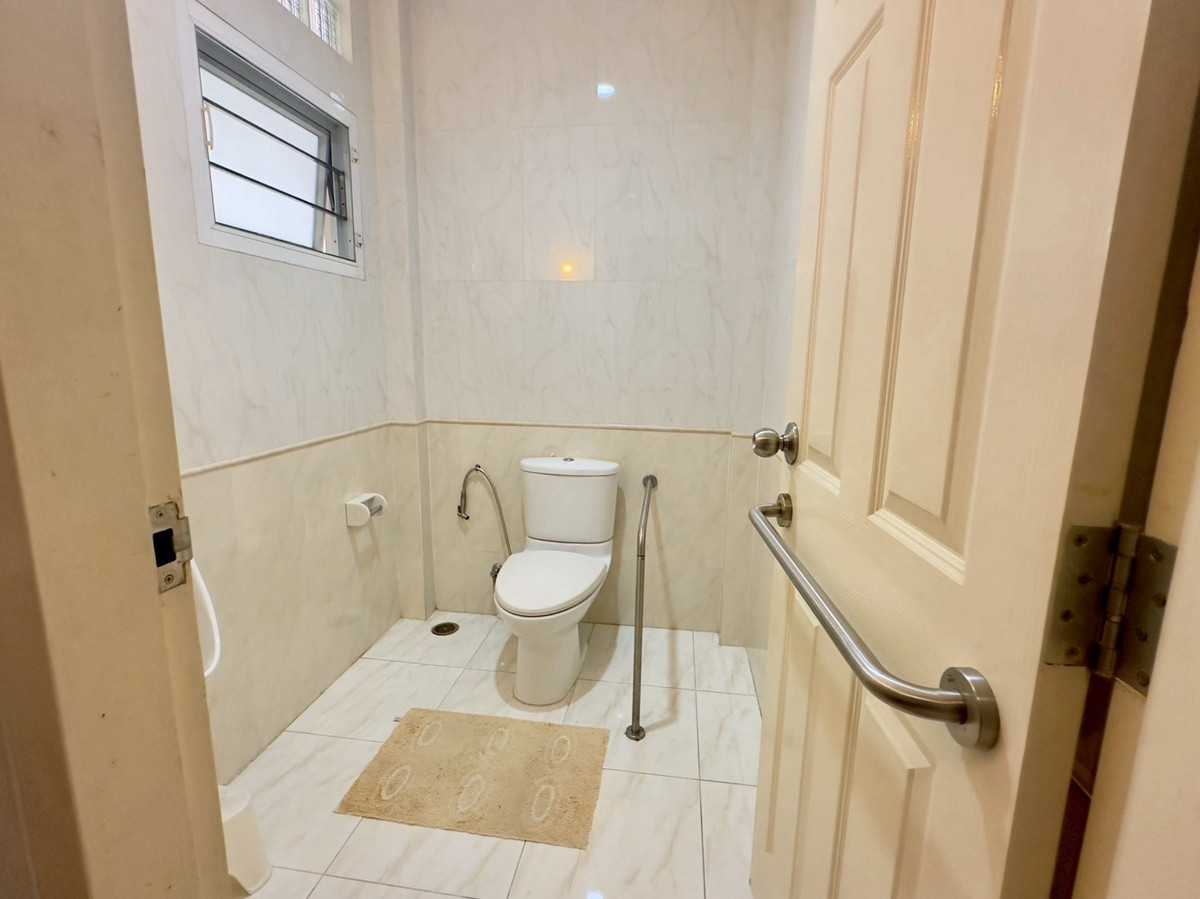 ขายบ้านแจ้งวัฒนะ เมืองทอง : บ้านเดี่ยว 2 ชั้น โครงการแกรนด์คาแนล ประชาชื่น , นนทบุรี เนื้อที่ 73.5 ตรว. 370 ตรม. หลังมุม  เฟอร์พร้อม Move in