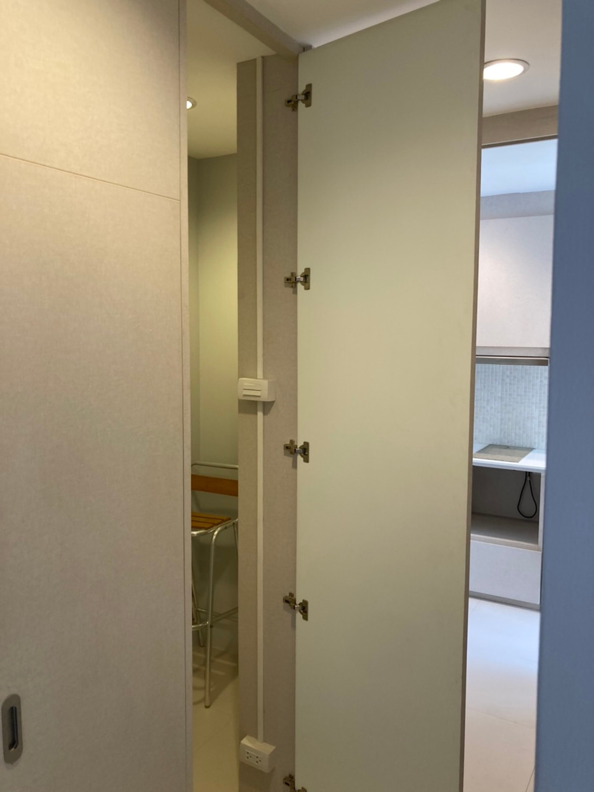 ให้เช่าคอนโดราชเทวี พญาไท : ปล่อยเช่า  ปทุมวัน รีสอร์ท   ห้องรีโนเวทใหม่ทั้งห้อง